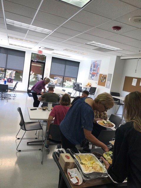 Inpro_Careers's tweet photo. .@InproCorp is Celebrating 25 Years of Continued Growth! The #CharlotteNC Office kicked off the celebration week with #CityBBQ and #casual wear! #25Years #Congratulations #InproEmployees #InproCulture #WorkForInpro #MeetOurLocations #OnlyAtInpro https://t.co/X4YIi55ves