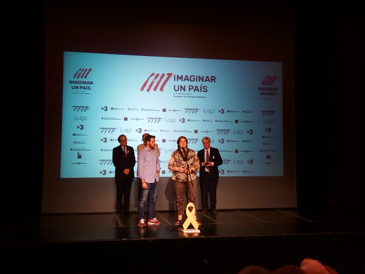 Preestrena del documental 'Imaginar un país', sobre el #congresdeculturacatalana. D'aquí a una estona, a @senseficcio . No us el perdeu!