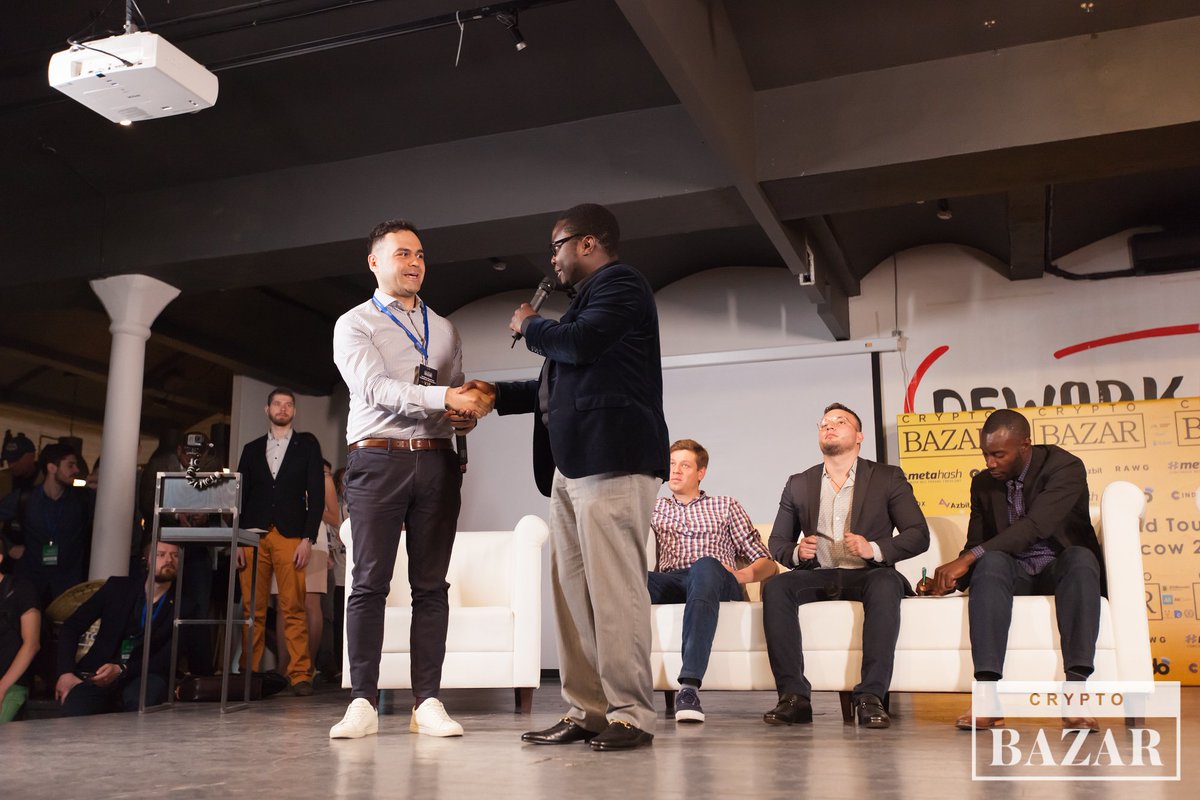 Last Friday on June 15th, the team had participation in the Crypto World Tour Moscow event, organized by Ian Balina and sponsored by CryptoBazar fund. Over 700 people had come. The Feniks.Finance project took the first place on the pitch this evening. Thanks to everyone!