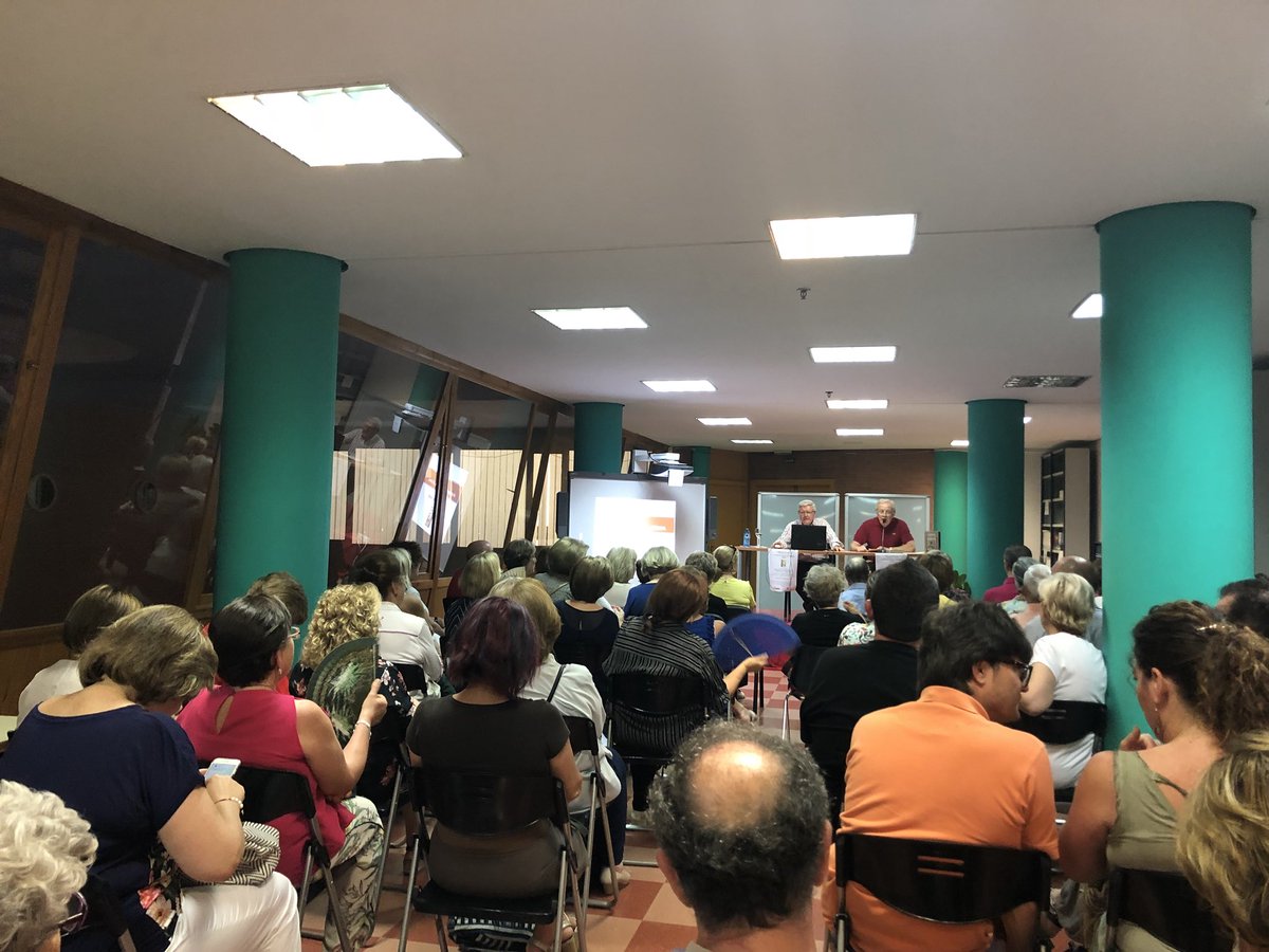 Sigue la conferencia de Antonio Artero presidente de <a href="/emeritantiqva/">ASOCIACION CULTURAL EMERITA ANTIQVA</a> sobre Neron. <a href="/ayto_merida/">Ayuntamiento de Mérida</a> #clublecturamerida #bibliotecajuanpabloforner