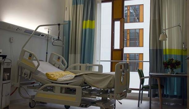 We are thrilled to announce our new hospital will be located in #ChandlerAZ, on the SE corner of Alma School Road &amp; Loop 202 Santan Frwy. Opening in  2020, it will provide services like imaging, surgery, L&amp;D, ICU &amp; an ED. (via KTAR)  bddy.me/2I4pRRm  #hiring