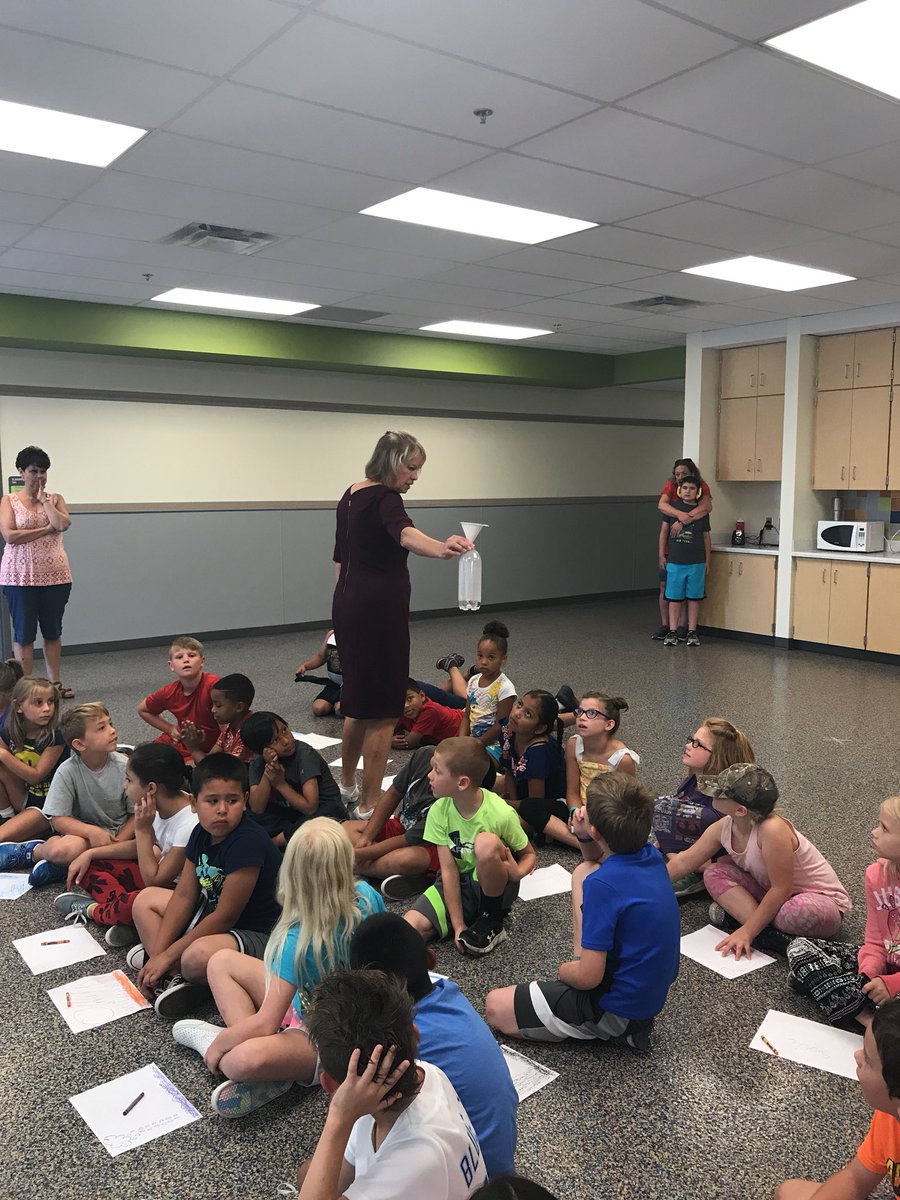 MCoop04MA's tweet photo. Thank you @olatheschools for bringing in some experts to help us learn more about the water cycle! https://t.co/LW4vwKbxkX