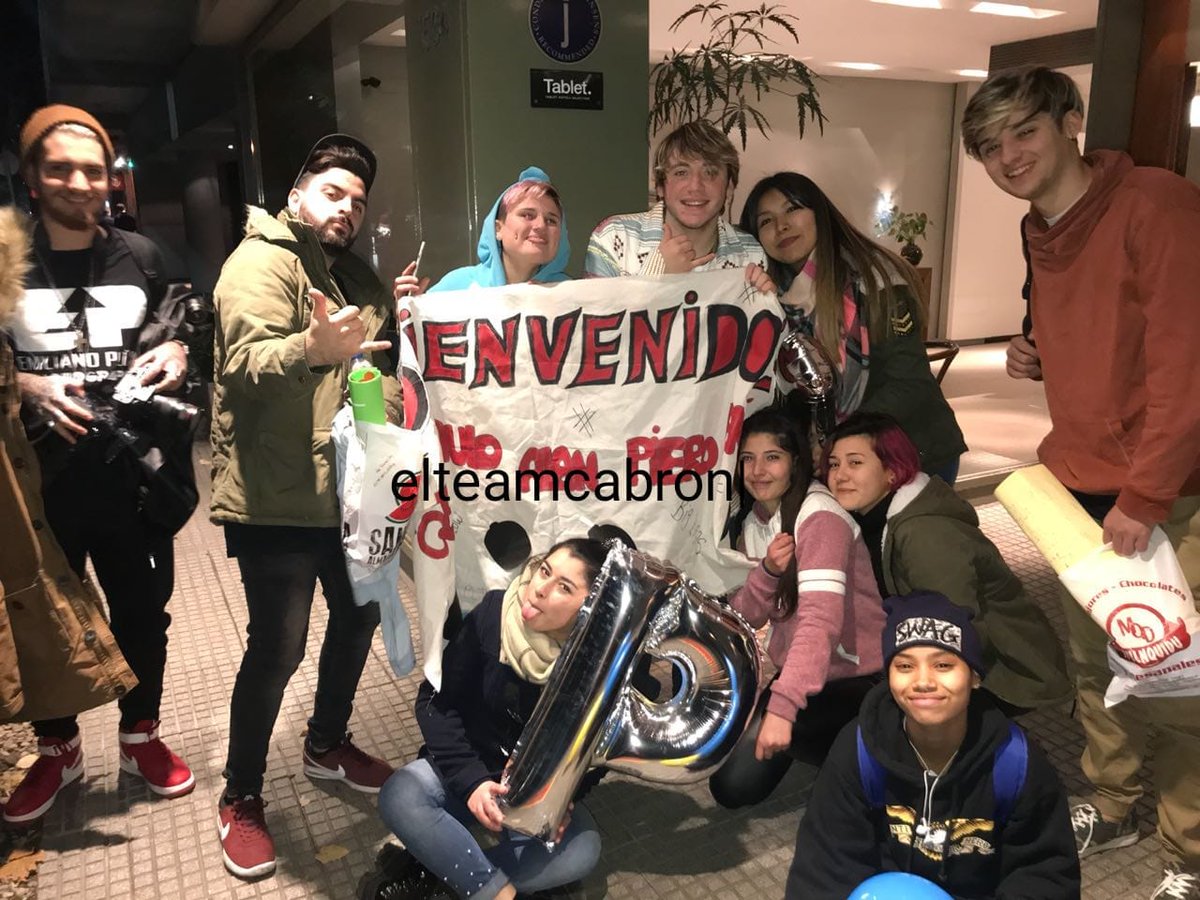 ElTeamCabron's tweet photo. 16/17 de junio. Nos volvemos a ver ❣️ gracias infinitas por todo! Volverlos a ver es un placer🥂 los queremos mucho✨ @paulolondra #alantejeda #pierograziani #emiplus #elteamcabron https://t.co/VRg2CinAr1
