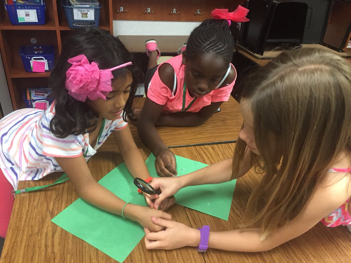 greenbentleyART's tweet photo. Gears Gears Gears @CampInvention #allengifted https://t.co/oQwvxgAfWV