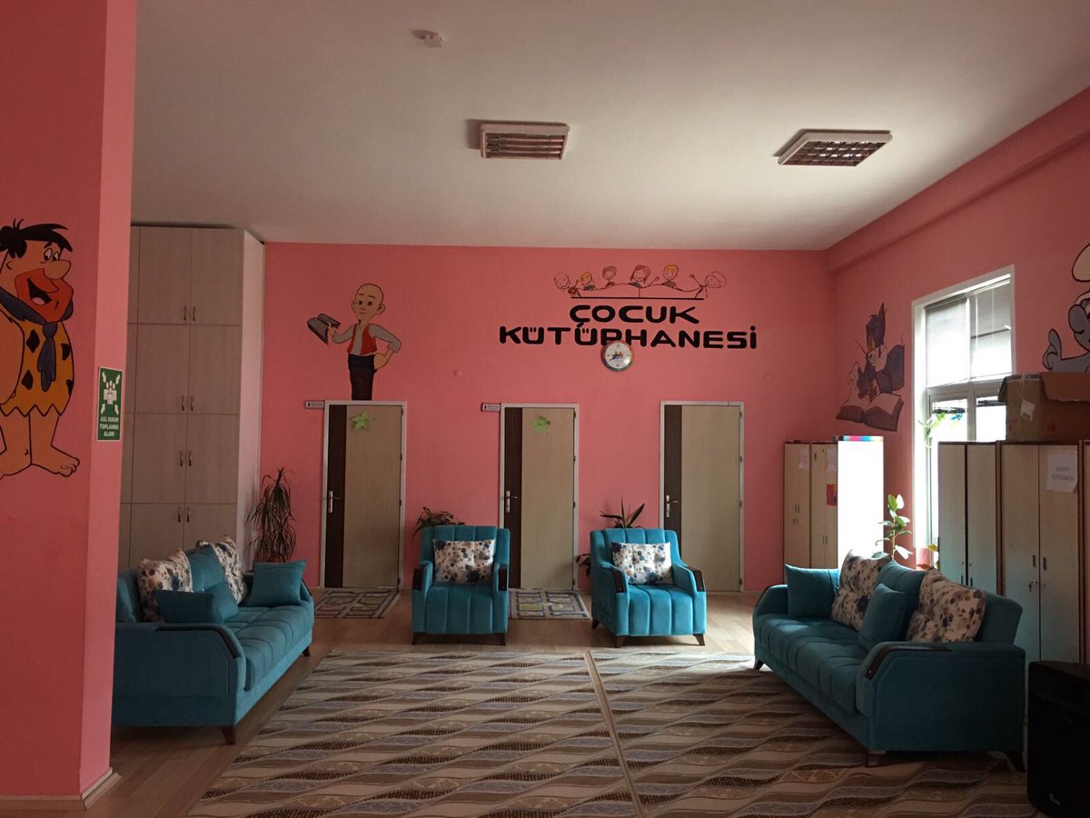 #farklıyızogretmeniz Denizli Kale Osman Nuri Tuna Anadolu çocuk  kütüphanesini oluşturan okul idarecileri Çağatay Kilimlioğlu ve Özgür Çakanele teşekkür ederim.⁦<a href="/moguz15/">Mahmut OĞUZ</a>⁩ ⁦<a href="/HakanGums/">Hakan GÜMÜŞ</a>⁩ ⁦@d5e7747d07a943d⁩