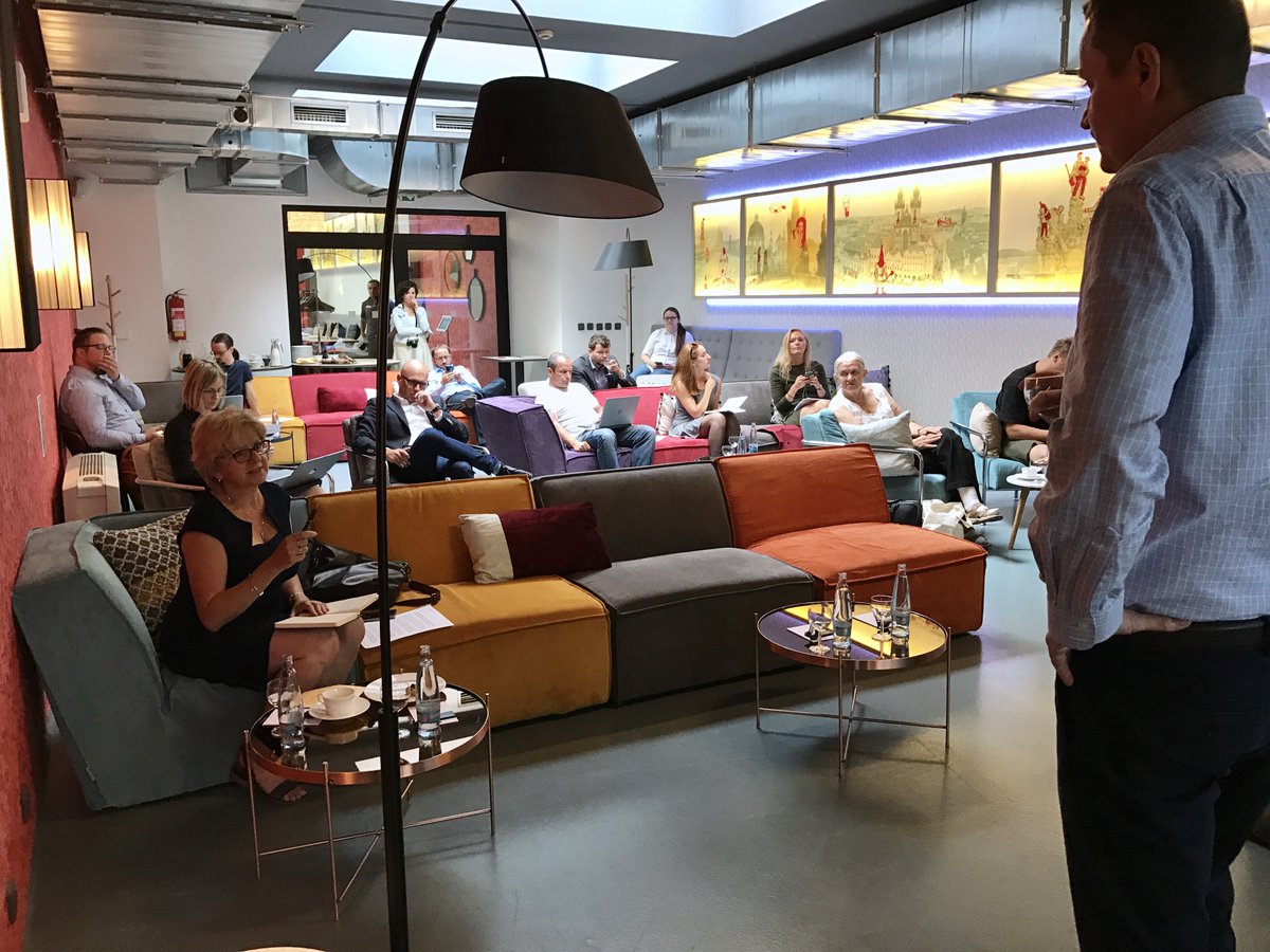 amic_cz's tweet image. Celý březen naše digitální dceřinka @amidigitalcz ve spolupráci s agenturou STEM/MARK zkoumala, jak se čeští uživatelé internetu chovají na sociálních sítích. A dnes jsme výzkum představili médiím 💪🏻 #AMIDigitalIndex