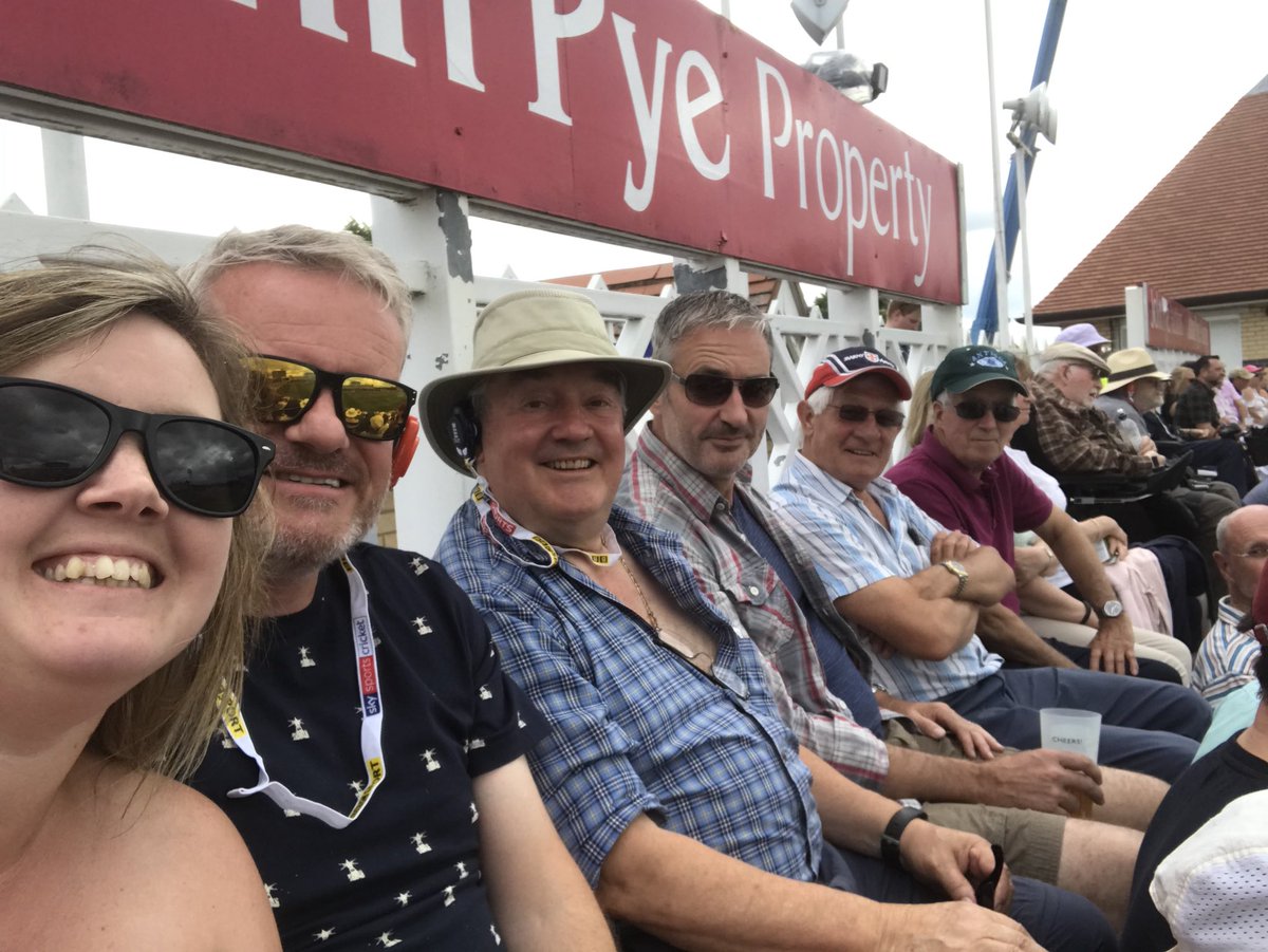 robboh1988's tweet photo. @RL_Cricket #EngvAus  #royallondoncricket https://t.co/ixKYChHu4K