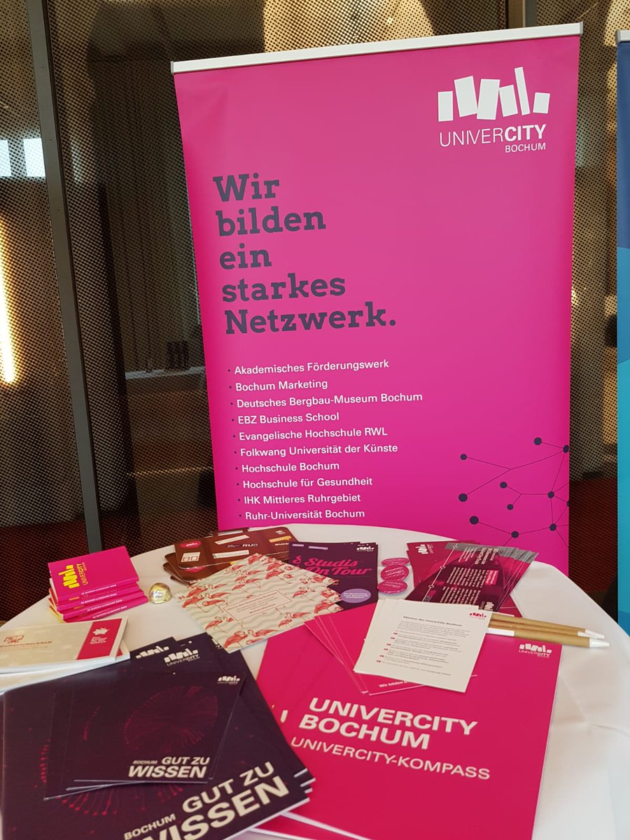 UniverCityBo's tweet photo. Spannender Austausch, neue Erkenntnisse und viele Fragen rund um das Thema Wissenschaft in der Stadt am 18.06.2018 in Berlin mit dem #skwista #wista #ucbo #bochum https://t.co/dthLzBnkiR