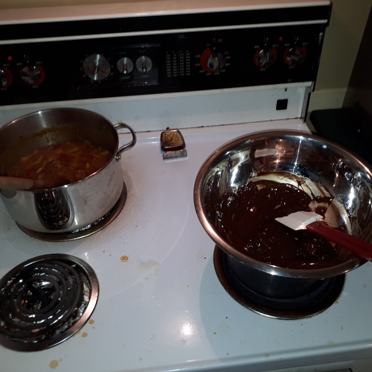Mr_J_treats's tweet photo. Getting ready for dinner. Which item do you want. The wonderful chicken tomato stew or the bowl of melting chocolate #fooddecisions #bothofcourse #maybeeventogether #hmmmmmmm https://t.co/cd16UcG5Qf
