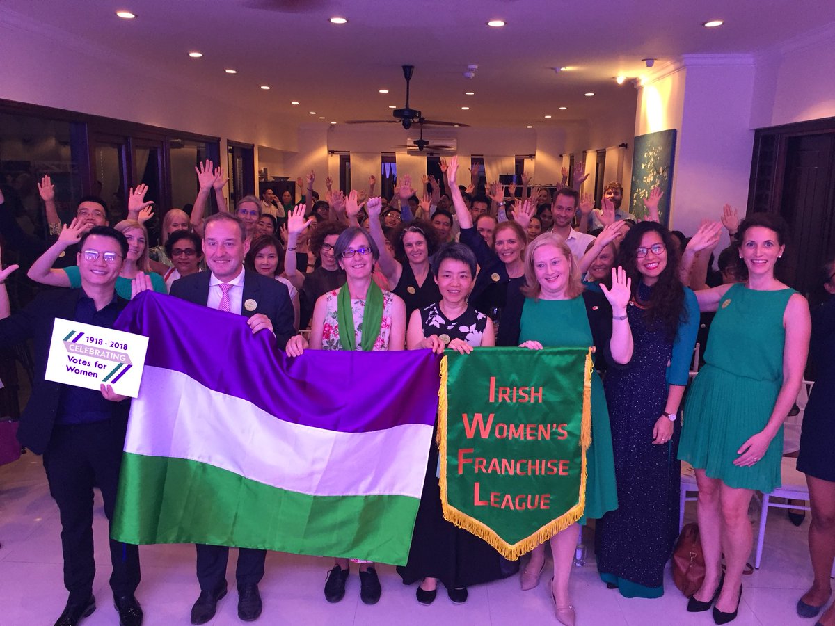 Hanoi leg of the #suffrageflagrelay as we mark 100 years of #votesforwomen in 🇬🇧 and 🇮🇪 #vote100 #votail100 @HelenPankhurst @SuffrageFlag @KeelaShackell @foreignoffice @XgovCentenary @UKinVietnam