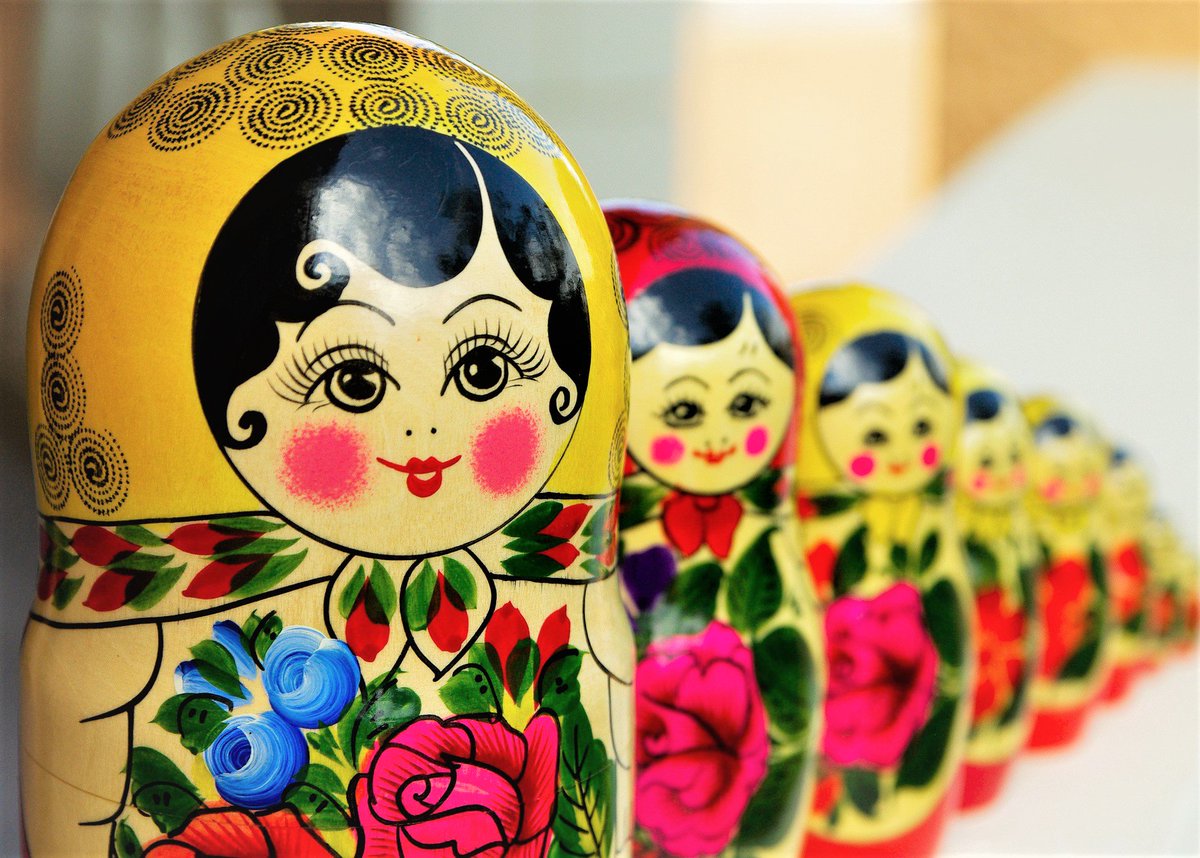 InsidersRussian's tweet photo. Matryoshka is a traditional Russian doll made of wood and painted with colorful ornaments. The biggest doll symbolized "mother" with her numerous "doll" family.
#russianinsiders #matryoshka #russiandoll #russianlocals #tourtorussia #traveltorussia #citytoursrussia #guidesinrussia https://t.co/U4i3JM4PwQ