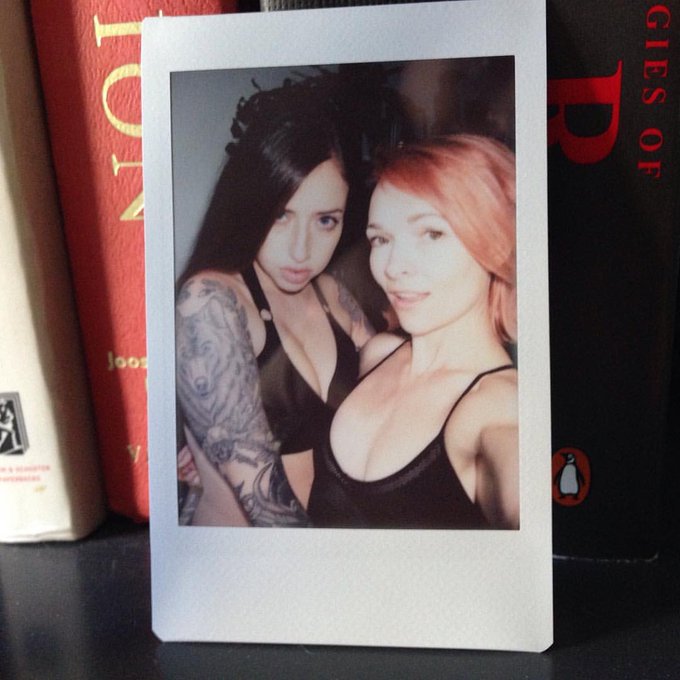 Watch sashsuicide's leaked NSFW photo on TwXstars