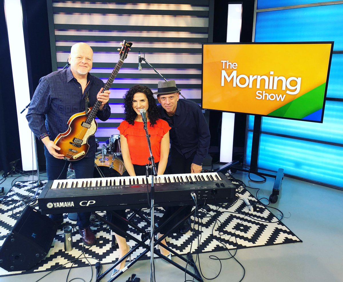 lailabiali's tweet image. Big thanks to @globalnews #Toronto for having us on @MorningShowCA! Tomorrow, we debut at @CBrownJazzFest then head to NYC to film a new music video, wrapping up the week at @EdmontonJazz  fest on Saturday with hubs, @Scoobasaurus &amp;amp; Bob Tildesley. See you out there!! 🇨🇦✈️🇺🇸