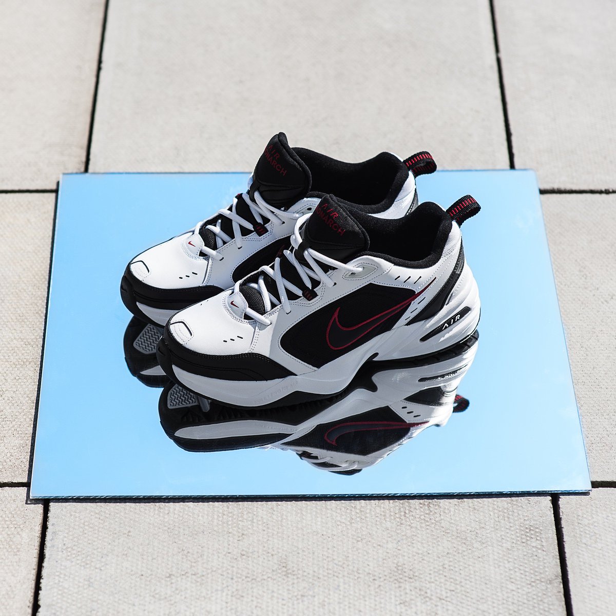 air monarch sports direct