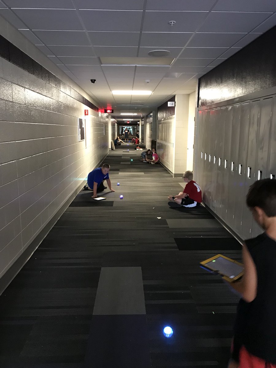 ShellyMowinkel's tweet photo. Learning about programming at #milfordsoar with @SpheroEdu. First learn to aim and drive, followed by the draw feature, and next up programming! https://t.co/32OkaspFKi