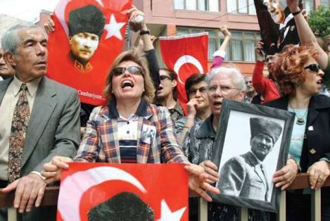 rizaelbukenn's tweet photo. #CHPyiİnceİnceBitirdiniz https://t.co/iAEXbaFUhB