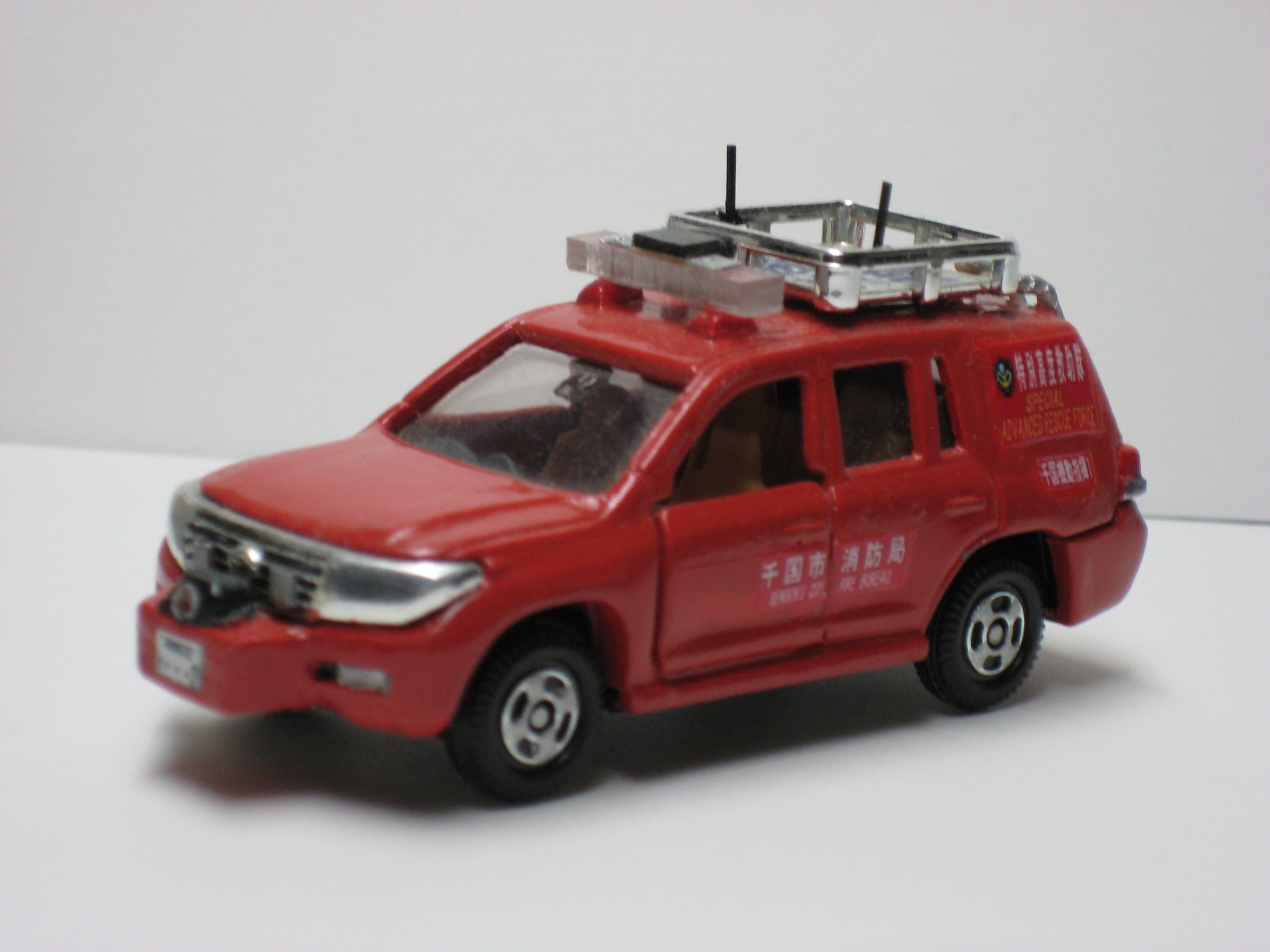 金ちゃん 大阪特殊車体工業 ずっと前に製作していたのに何故か上げていなかった車両 機動救助隊の指揮車 モデルは京都市消防 局ハイパーコマンド先代指揮車 ランクル0ベースで簡易ウインチ搭載 トミカ改造 消防 トミカ 金ちゃん 大阪特殊車体工業 ずっと前に製作していたのに何故か上げていなかった車両 機動救助隊の指揮車 モデルは京都市消防 局ハイパーコマンド先代指揮車 ランクル0ベースで簡易ウインチ搭載 トミカ改造 消防 トミカ
