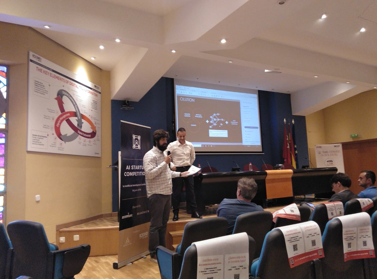 Bloomium's tweet photo. Y el ganador de la primera edición de la #AIStartupCompetition es... @Medicsen_ES ¡Enhorabuena!🥇🏆 #AIStartupCompetition #AIMadrid18 https://t.co/MjhJINzfLb