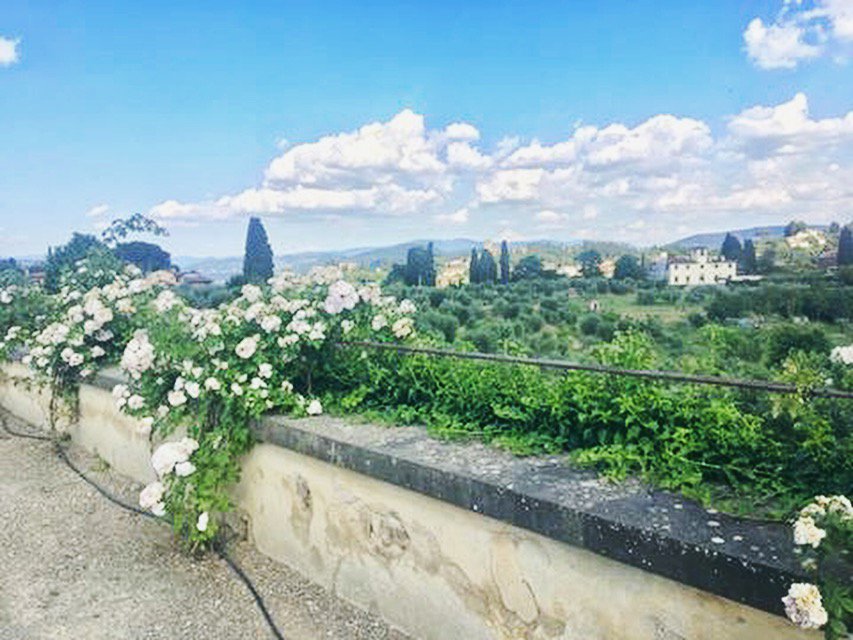 Sometimes we take a break from #France and hop over to #Italy for the weekend... new blog post coming soon! #luxurytravel #exploreeuropex