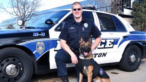 CityofLittleton's tweet photo. Pizza and Garlic knots!!! All you can eat and all for a great cause.  Come out to the #GarlicKnot for dinner tomorrow.  For $10 a person you can help the Friends of Littleton K-9 unit. 1621 W. Canal Cir. k-9@lpcaaa.org https://t.co/Enwz0gi5XR