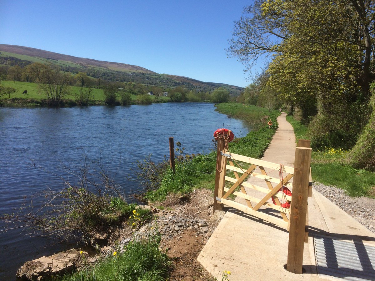 Johngodwyer1's tweet photo. Am leading a walk on the new Clonmel/Carrick-on-Suir Greenway on Sun next, June 24. Walk is 20 km and should take 4 hours. All comers welcome. Meet opposite Cashel fire station at 11am or Ferryhouse Bridge, Clonmel at 11,30am.  Trainers are best footwear.  Info 086 2602133 https://t.co/4zoIY1LOGW