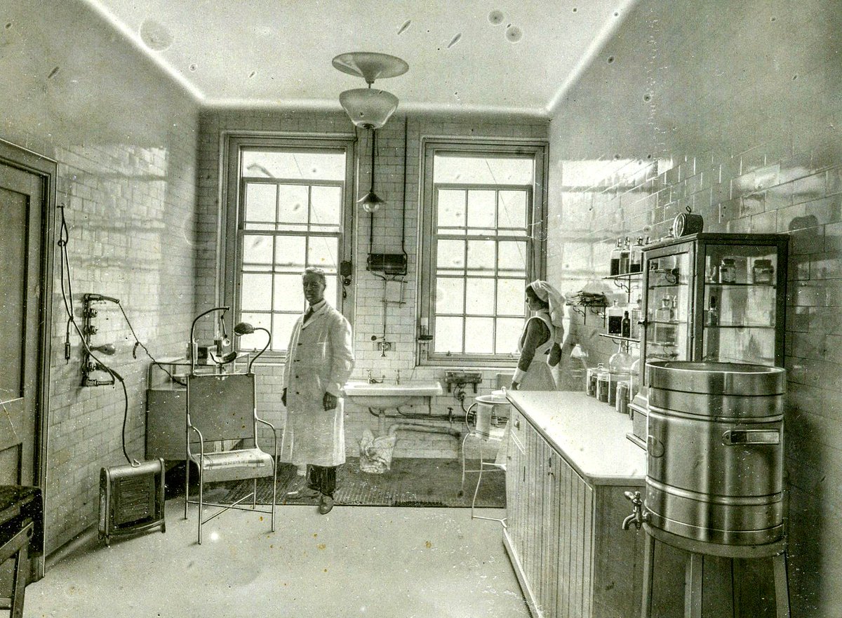 WDCHeritage's tweet photo. Singer Medical Centre #singerstories https://t.co/Z1pS10Ij2w