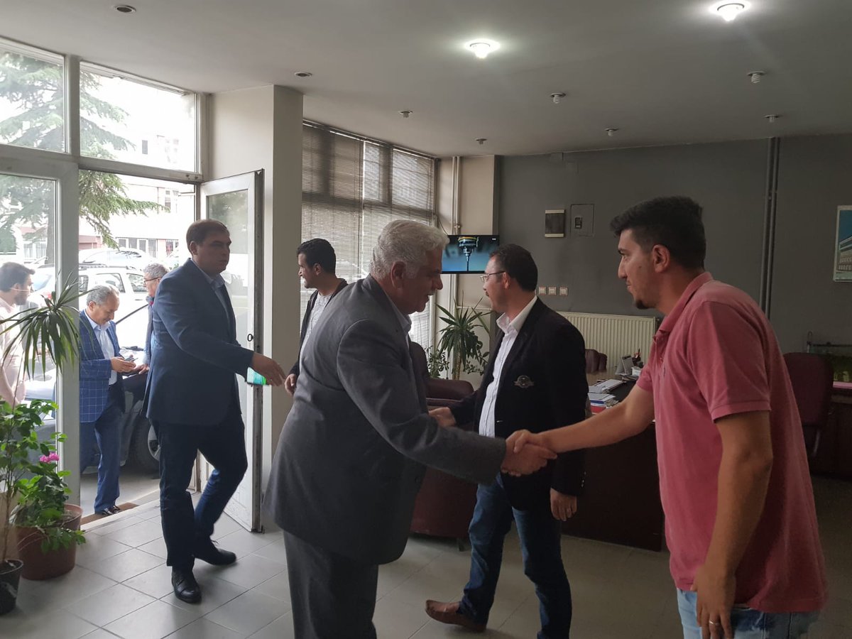 surucuas's tweet photo. Akşehirdeyiz. Esnaflarımızı ziyaret ederek vatandaşlarımızın duasını alıp bol kazanç diledik. 
#VakitAkşehirVakti 
#VakitKonyaVakti 
#VakitTürkiyeVakti https://t.co/Xr8TDc0Y5D