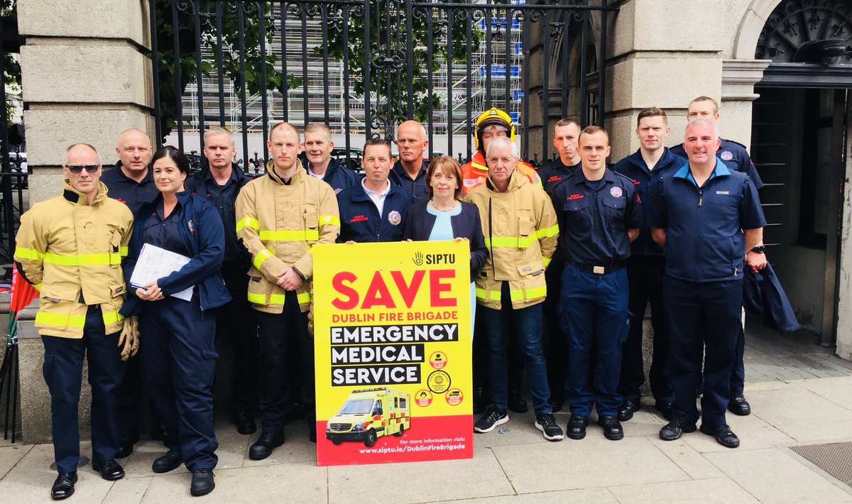 Strong cross party support for our save <a href="/DubFireBrigade/">Dublin Fire Brigade</a> EMS campaign ahead of #Dáil motion tonight. 

Our members full statement here ⬇️
siptu.ie/media/pressrel…