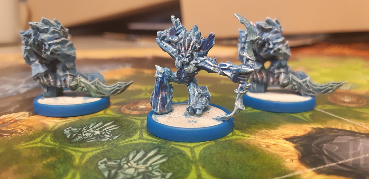 WolffDesigna's tweet image. We woul like to share what people can do with skill and paint. #guardsofatlantis #wolffdesigna