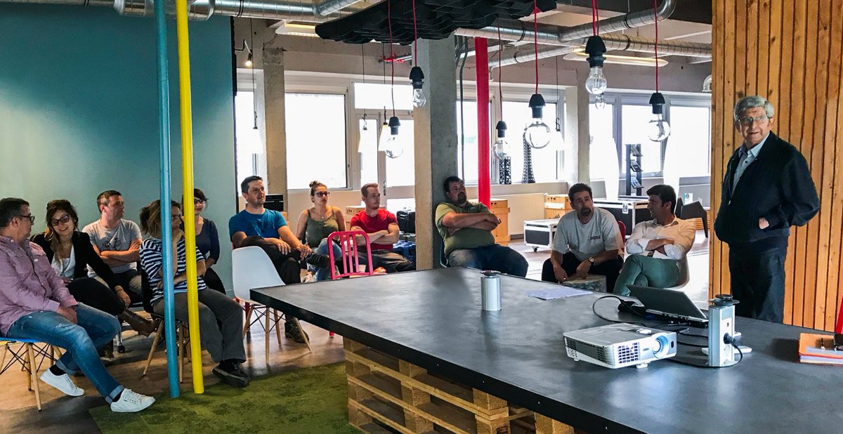 PackUpGroup's tweet image. L’humain a toujours été la préoccupation majeure au sein de Pack Up. C’est pourquoi, avec près de 50 salariés, nous avons décidé de lancer le projet santé au travail pour que Pack Up continue d’être un lieu de bien-être !