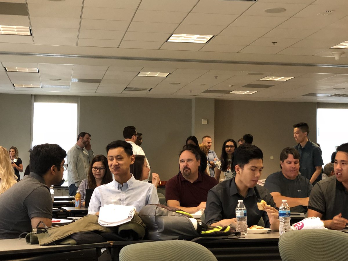 preludevtec94's tweet photo. #experianhackathon https://t.co/RjZwCos5dT