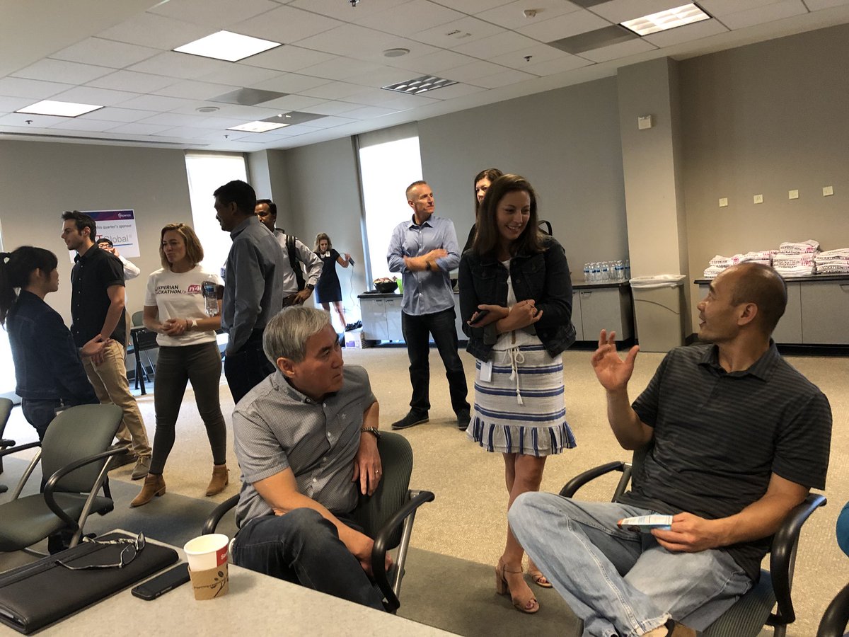 preludevtec94's tweet photo. #experianhackathon https://t.co/RjZwCos5dT