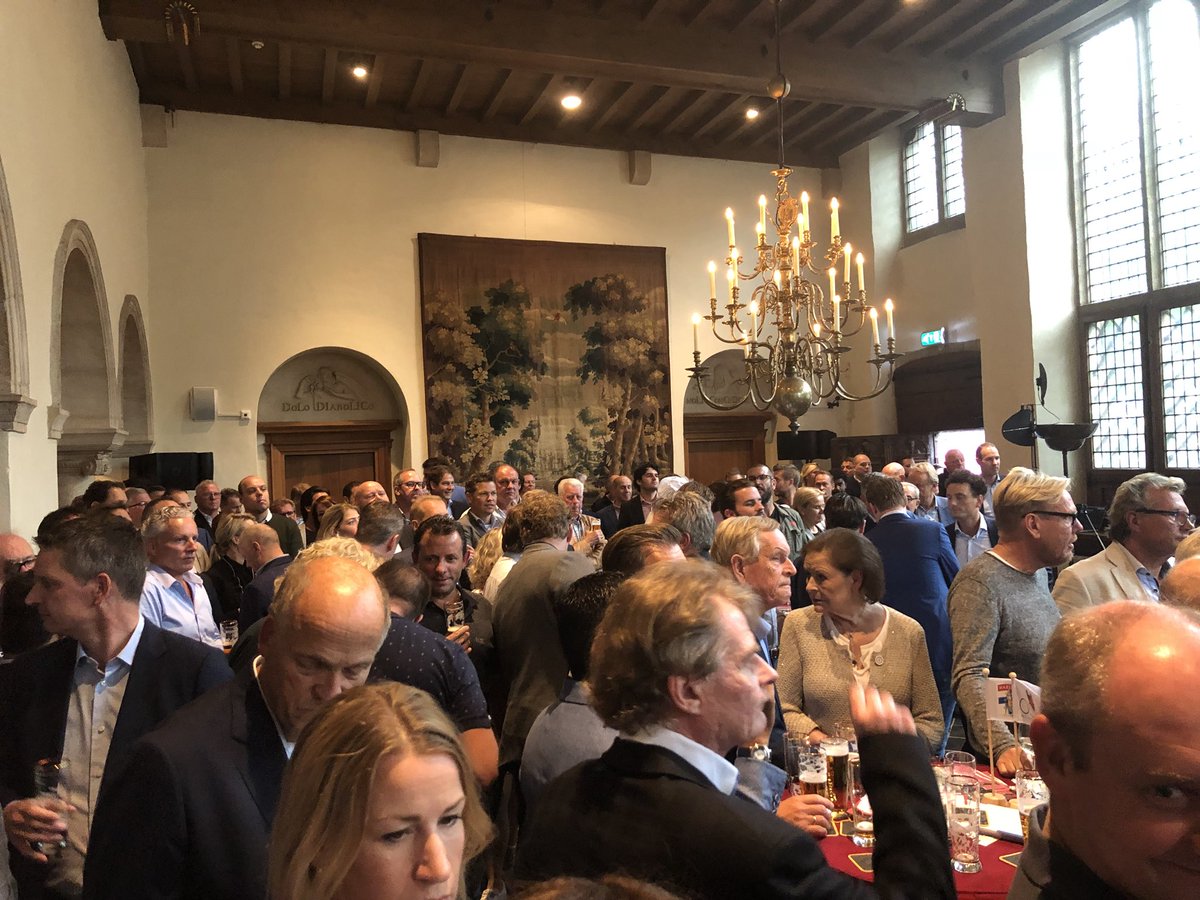 JeroenterWeeme's tweet photo. Drukke opkomst bij event @osrn  #Haringparty 2018 in @gem_Nijmegen gemeentehuis https://t.co/RBILhGevW8