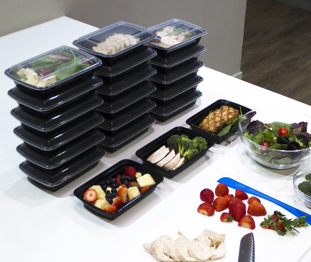 jonlohnboness's tweet photo. [20 Pack] 32 Oz. Meal Prep Containers are now 68% OFF! 

( BPA Free Plastic Reusable Food Storage Container Microwave &amp; Dishwasher Safe Portion Control Containers &amp; Bento Box Lunch Box )

https://t.co/dPO3dpSDUz https://t.co/CwkC8a5tyx
