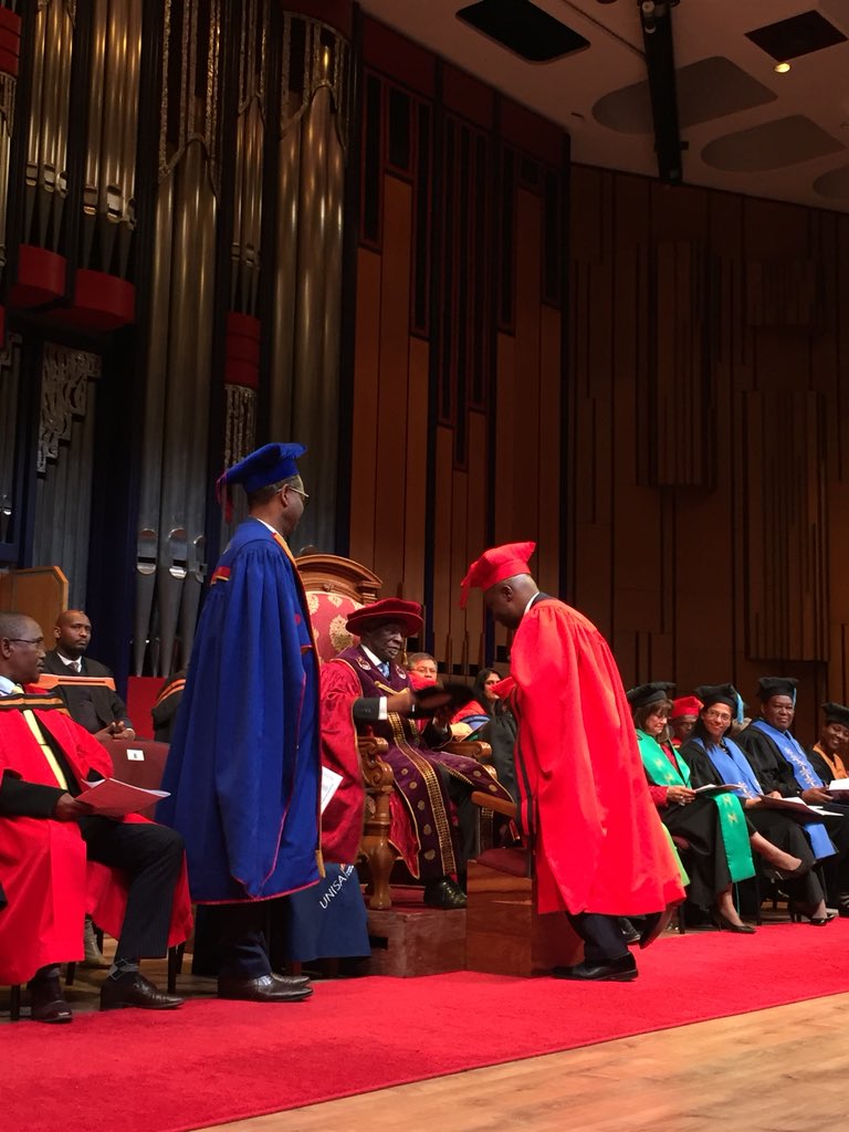 unisa's tweet image. Sibanda Mclean, conferred with the degree of Doctor Of Laws (LLD)
#2018UnisaGraduates #UnisaGrad #DefineTomorrow