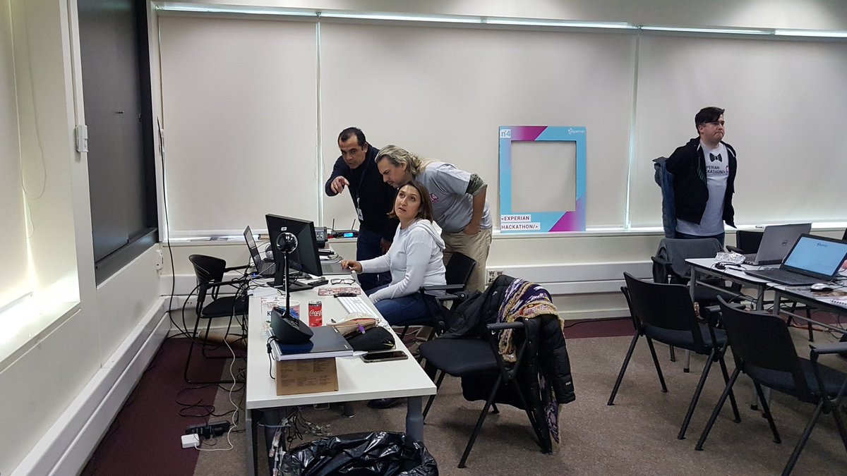 Camilo_Mero's tweet photo. #experianhackathon https://t.co/r2bl3fhUAU