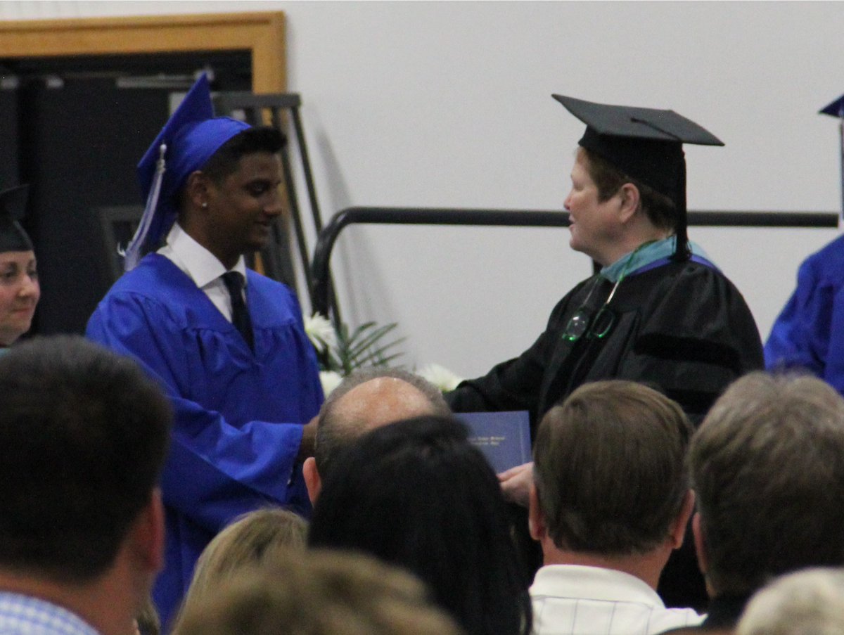 SPIREACAD's tweet photo. Congratulations to SPIRE Academy Class of 2018! We wish you all the best as you go on to your next stage in life and could not be more proud of all that you have achieved! #TrainLearnLive https://t.co/XkZyJxduND