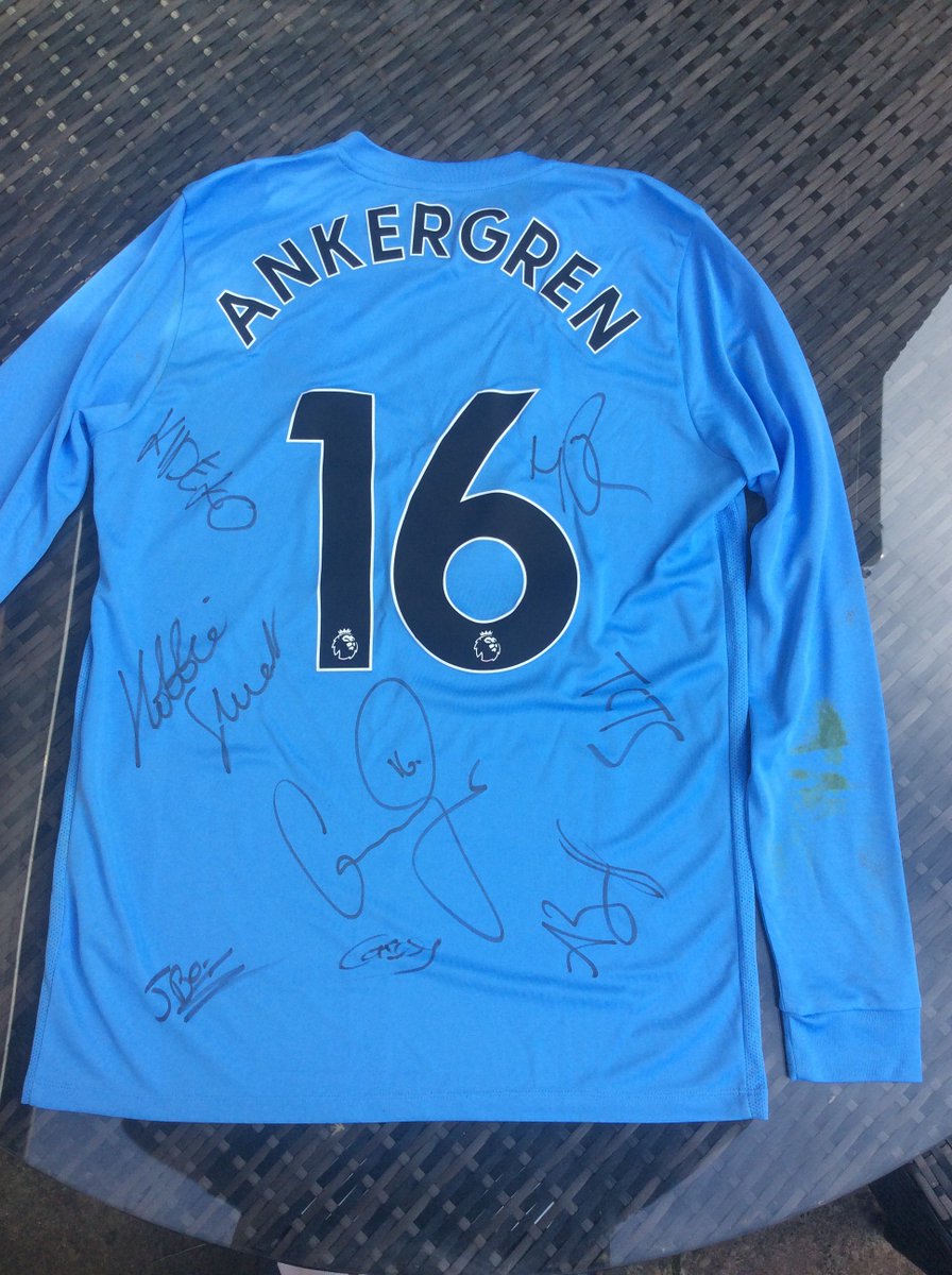 <a href="/OfficialBHAFC/">Brighton & Hove Albion</a> <a href="/CAnkergren/">casper ankergren</a> signed shirt for auction. Also signed by <a href="/HobbieStuart/">Hobbie Stuart</a> <a href="/RizzleKicks/">Rizzle Kicks</a> Harley <a href="/JakeBoys/">Jake Boys</a> <a href="/CaaseyBarker/">Casey Barker</a> <a href="/kidekomusic/">Kideko</a> <a href="/TCTS/">TCTS</a> Every penny made on this goes to the <a href="/NSPKU/">NSPKU</a> .........PLEASE RETWEET!! #pkuawareness <a href="/ministryofsound/">Ministry of Sound</a>  #youtube