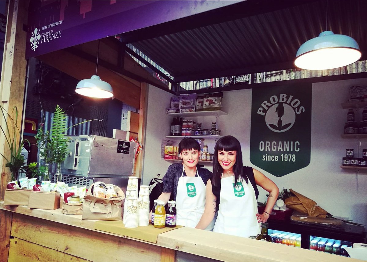 probios1978's tweet photo. Here we are, #firstday and #firsttime in @mercatometropol in #London #UK 🇬🇧
Please visit us until July 1st, come and taste the #Italian #organic #food excellence 💚
...
#chooseorganic #jointheMMoviment #infavoroflife #londoncalling #Florence #probios1978 https://t.co/X0ImClwW9F