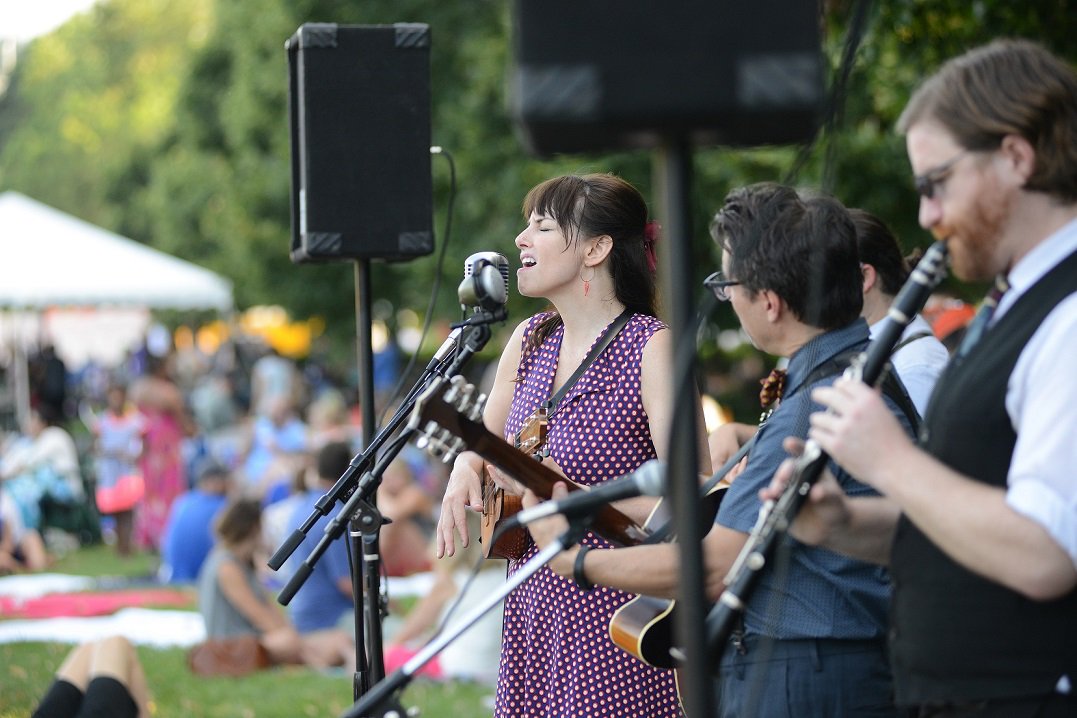 nelson_atkins's tweet photo. #KCBigPicnic is next Sunday, July 22, 4-8 p.m. with @KCMOParks | Live music from festival favorites like @victorandpenny, #KCLatinJazzAllstars and @DJJoeKC. FREE event with food &amp; beverages for purchase. Full schedule: https://t.co/Iuief4hEo3 #WhereKCPlays https://t.co/Bd1YphUwV3