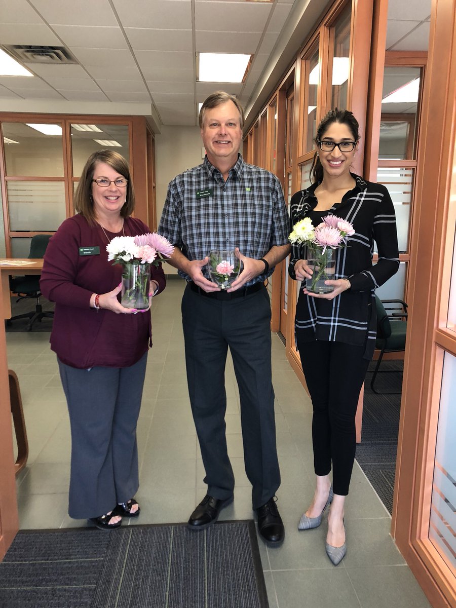 #EmployeeAppreciationWeek still in swing! #flowersfortheteam #andcaffeine In #chestermere today! @dm_roche @SheerinHai @ShawnnetteF_TD