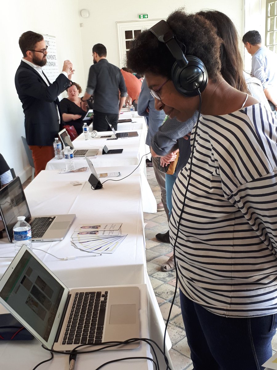 IncubPatrimoine's tweet photo. Faites votre choix dans l'artothèque de @cqmyov et laissez-vous porter par la description audio des œuvres. #IncubPatrimoine https://t.co/fcbkO6HeUv