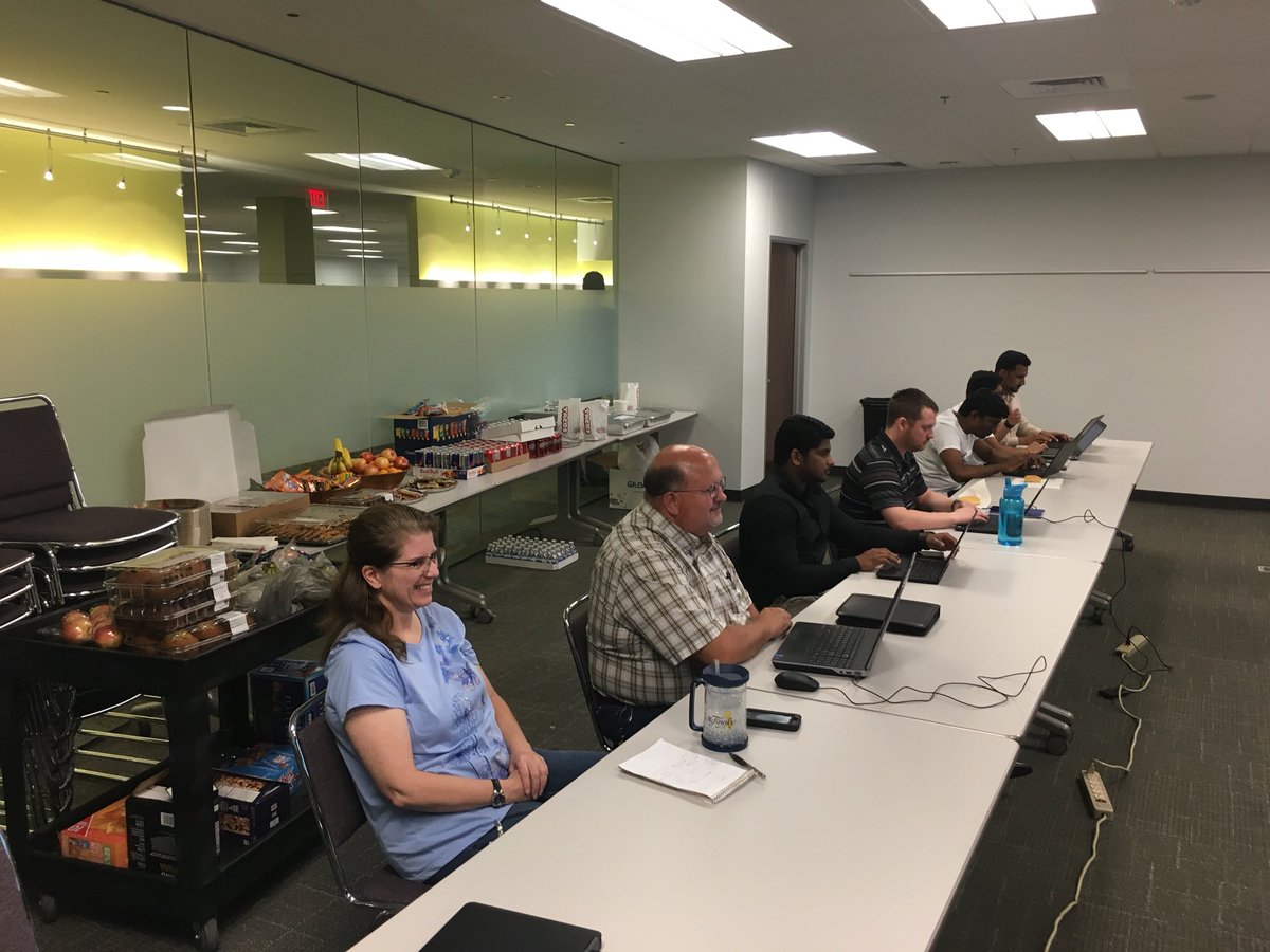 afuenzalidasazo's tweet photo. All set here in Allen! #ExperianHackathon https://t.co/7Q7nM7BB6R