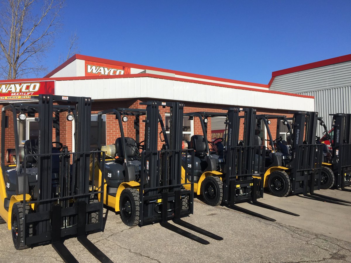 WaycoMulti's tweet image. Summertime Maintenance - *|URL|#forkliftmaintenance #whmis205changing