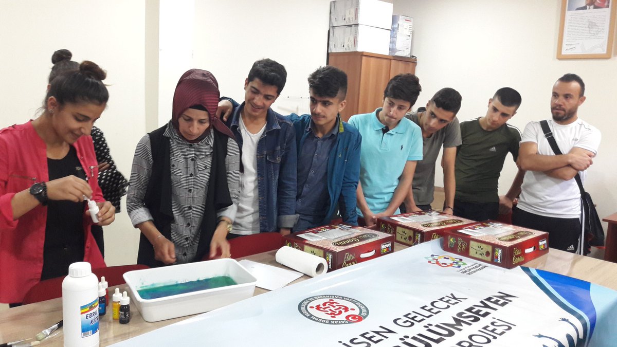 5Merkezi's tweet photo. Gençlik Projeleri Destek Programı 2016\1 Kapsamında Gençlik Ve Spor Bakanlığı Tarafından Desteklenen  Projemiz Kapsaminda #ebru egitimlerimiz devam ediyor
@ysmnkrblt06
#gencliksporbak
#GSBgenclikproje
#MUHAMMETCARTI
#VANÇATAK https://t.co/awnrFW3Vmb