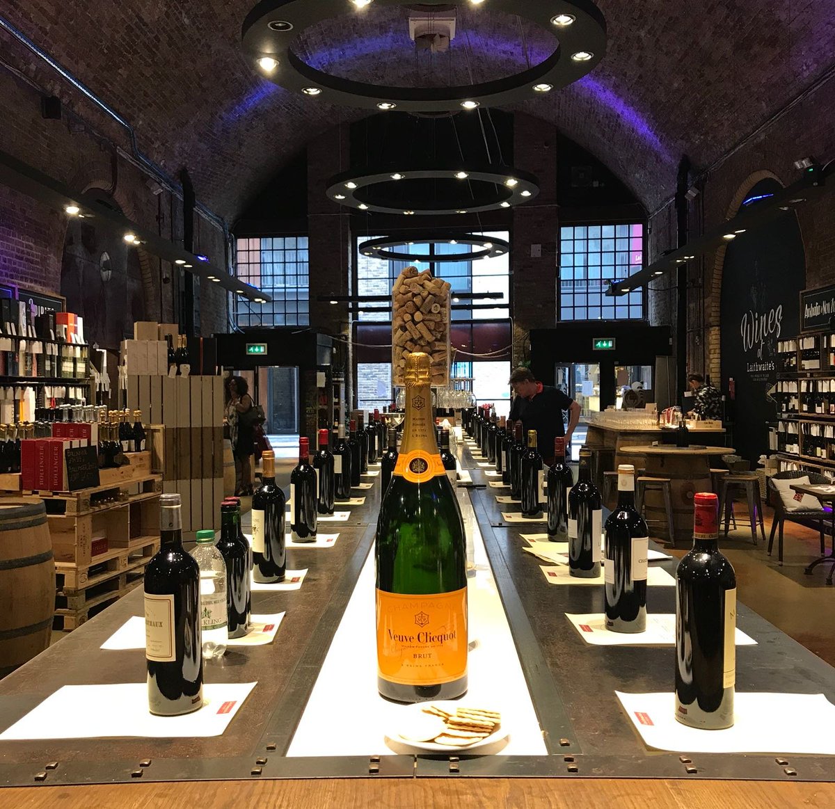 WineEvents_LW's tweet photo. All set for tonight's En Primeur event, discovering the latest Bordeux vintage @LaithwaitesArch https://t.co/2CeP0CMt6P
