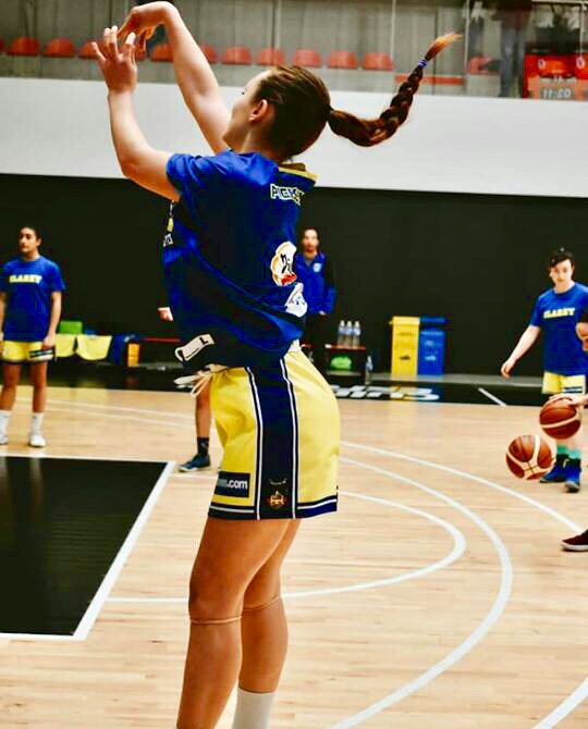 LakeheadTWolves's tweet photo. Sofia Ainsa Lluch (Menorca, Spain) commits to the Thunderwolves for the 2018-19 season! Read more here -> https://t.co/UnGy2gTFtK https://t.co/2oAkbJfneq