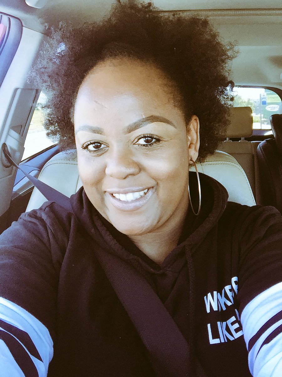 CarolOfori's tweet photo. Earlier today! #AfroOut chasing the bag 🧚🏿‍♂️ https://t.co/8hm9h0rB31