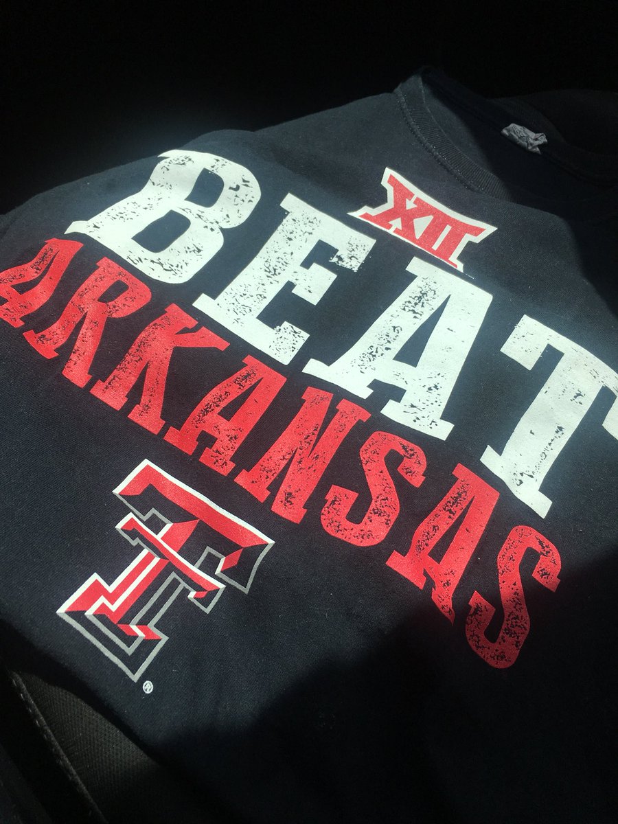 Mslc12's tweet photo. Can’t wear it to work, but game shirt is laid out and ready for tonight! @TexasTech #texastechbaseball #CWS2018 https://t.co/jDtMk2L2wm