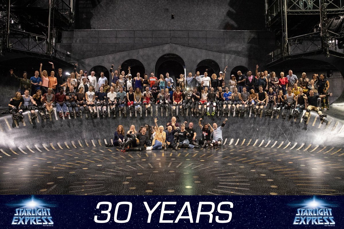 zoheyyy's tweet image. @StarlightExpr turned 30!! Incredibly special weekend, surrounded by the Starlight Express family! My heart is so full 💙✨ #stexinside #30thanniversaryyear #starlightexpress